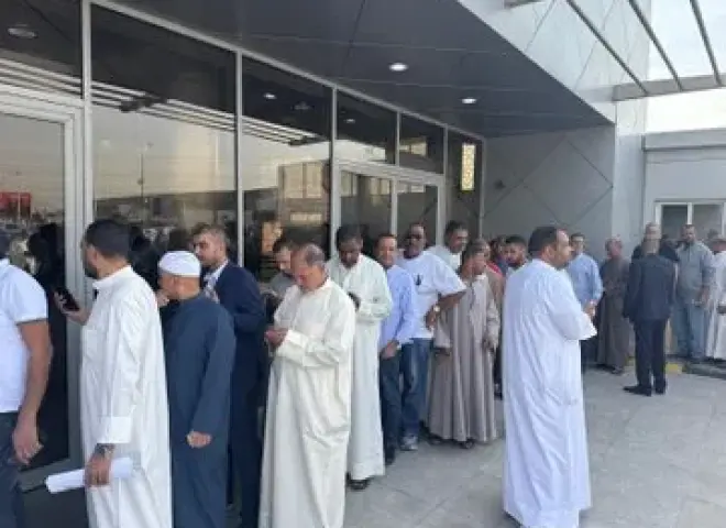 إقبال كثيف من المصريين بالكويت على مركز الاقتراع بانتخابات مجلس النواب