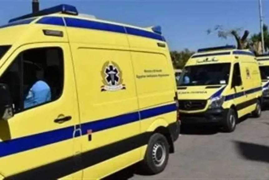 النيابة تحقق في حادث تصادم على طريق 45 بالإسكندرية وأسفر عن وفاة أب وابنته وإصابة 3 آخرين