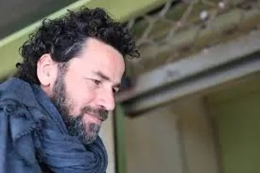 الفنان الفلسطيني صالح بكري: لن نخسر النضال حتى لو قتلوا شعبنا.. الفن سلاح مقاومة وصوتنا للعالم