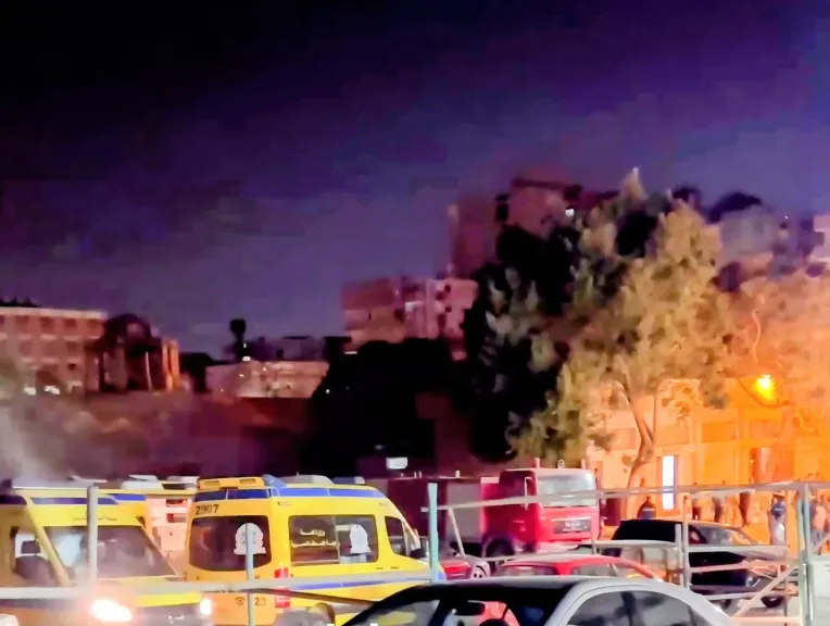 تأجيل محاكمة ممرضة بتهمة إشعال النيران عمدًا في 7 غرف رعاية بمستشفى حلوان