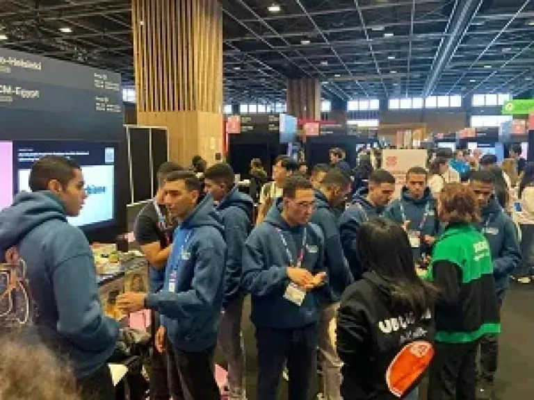 الفريق البحثي لكلية الطب بالقوات المسلحة يفوز بالميدالية الذهبية في المسابقة العالمية للهندسة الوراثية بفرنسا