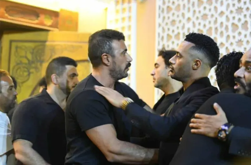 نجوم الفن يواسون محمد رمضان بعد وفاة والده