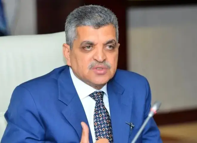 أسامة ربيع: مؤشرات إيجابية لعودة الملاحة بقناة السويس.. و4.2 مليار دولار عائدات متوقعة في 2025