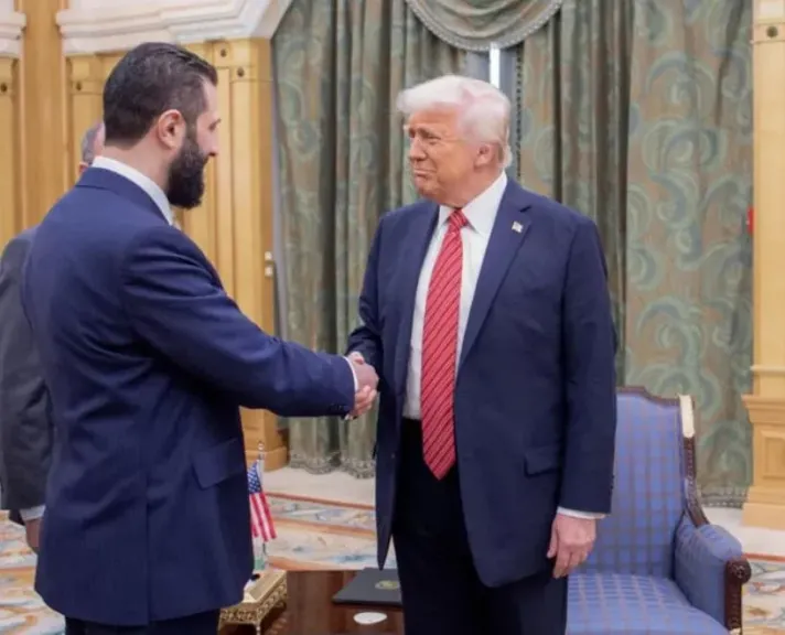 احمد الشرع داخل البيت الابيض بدعوة من ترامب .. تعرف علي الاسباب وعلاقة اسرائيل بالزيارة