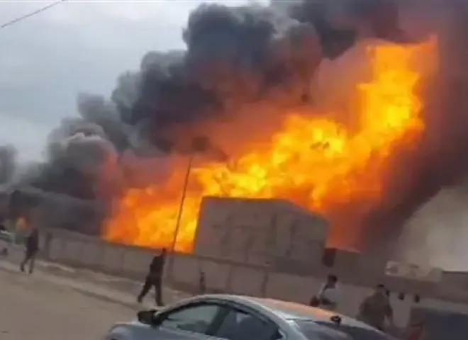 حريق ضخم بمصنع أحبار في مدينة السادات بالمنوفية والدفع بسيارات الاطفاء للسيطرة علي الحريق