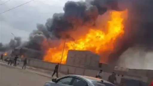 حريق ضخم بمصنع أحبار في مدينة السادات بالمنوفية والدفع بسيارات الاطفاء للسيطرة علي الحريق