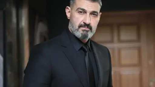 ”المعلومة خاطئة حقكم عليا” .. ياسر جلال يعتذر عن كلمته في مهرجان وهران الدولي