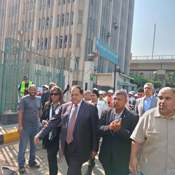 ” العاملين بالخدمات الأدارية   ” البريمو  فى المشاركة بانتخابات النواب ..واجراءت غير مسبوقة لتشجيع العمال للمشاركة فى ”العرس الديمقراطى