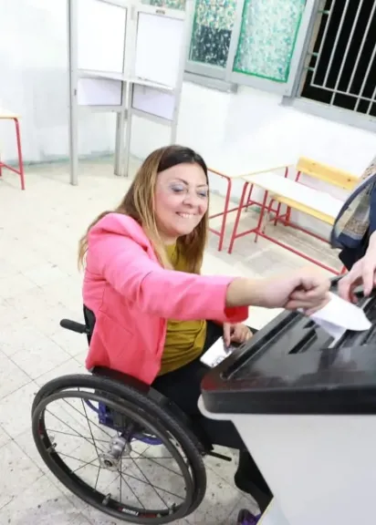 المشرف العام على ”القومي للأشخاص ذوي الإعاقة” تدلي بصوتها في انتخابات مجلس النواب 2025