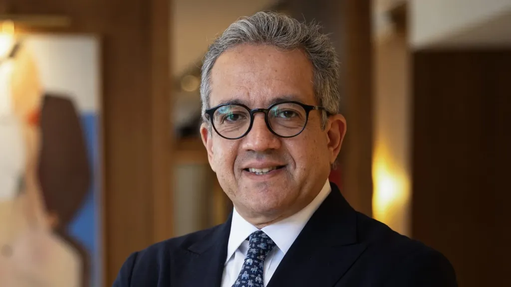 خالد العناني يؤدي القسم في حفل تنصيبه مديرا عاما لـ اليونسكو