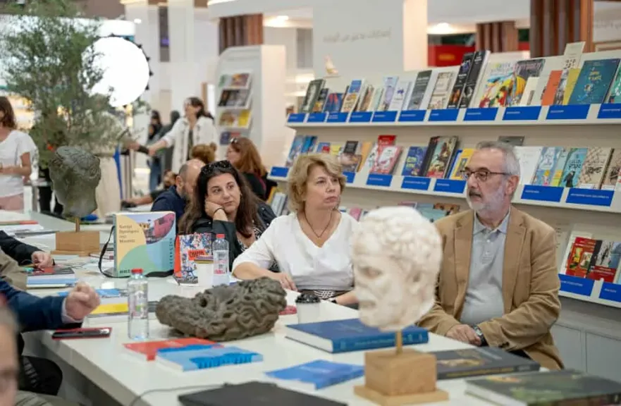 رئيس لجنة الآداب بوزارة الثقافة اليونانية: جناح اليونان بمعرض الشارقة الدولي للكتاب يجسد جسورا إبداعية جديدة مع العالم العربي