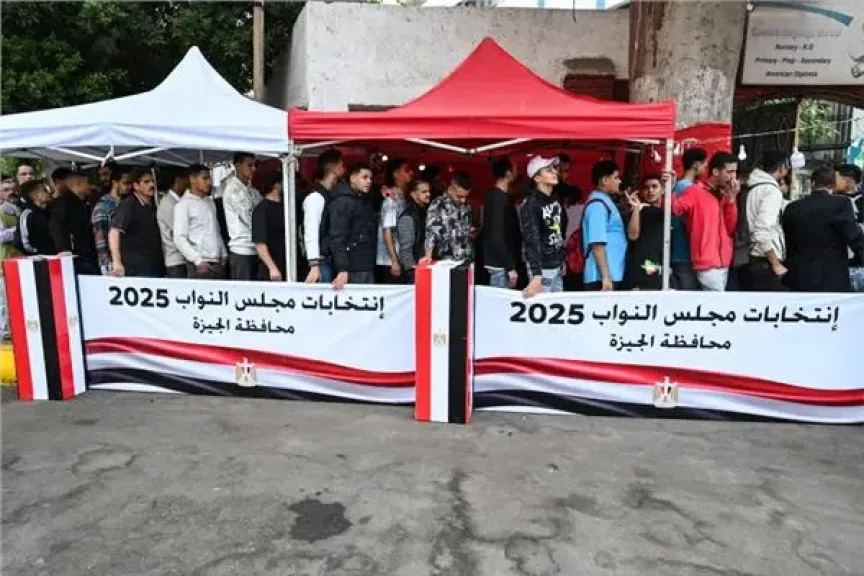 الوطنية للانتخابات: جميع اللجان ذات الكثافات مستمرة في العمل حتى تمكين آخر ناخب من الإدلاء بصوته