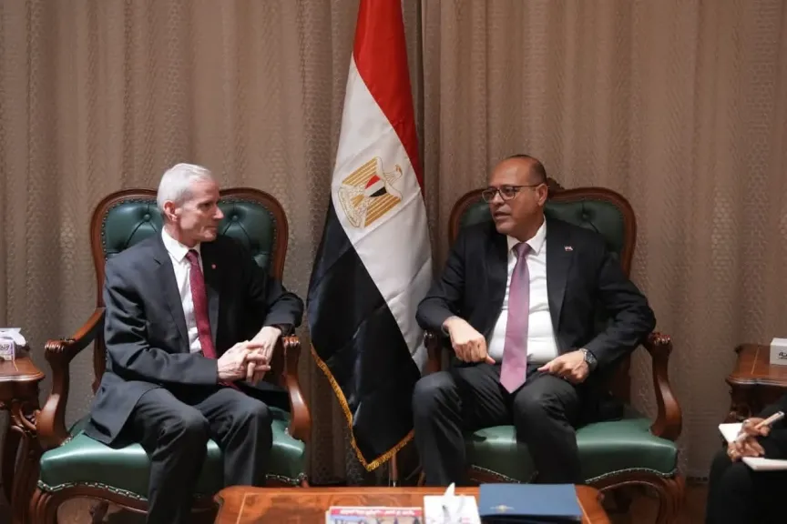 وزير العمل يبحث مع سفير ألبانيا سبل تعزيز التعاون المشترك