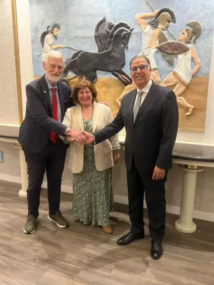 نائب وزير الخارجية والهجرة يقوم بزيارة عمل إلى قبرص