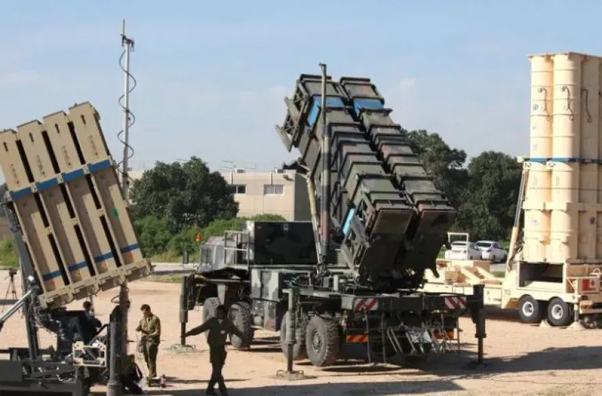 رويترز: اليونان تجري مباحثات لشراء أنظمة دفاع جوي ومدفعية من إسرائيل