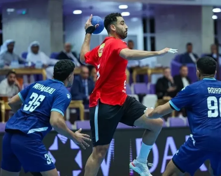 الأهلي يتوج ببطولة السوبر المصري لكرة اليد بعد الفوز على سموحة