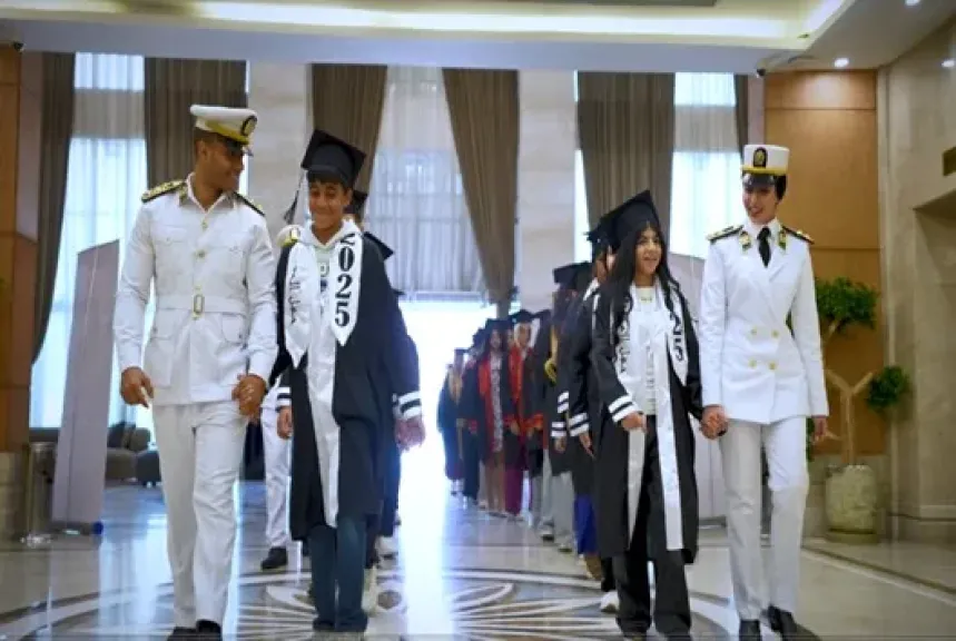 الداخلية تُكرم أبناء شهداء الشرطة لتفوقهم دراسياً