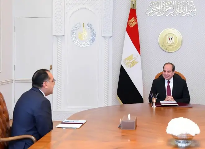 الرئيس السيسي يوجّه بتكثيف الاستكشافات البترولية وتعزيز حوافز الاستثمار خلال اجتماع مع مدبولي ووزير البترول