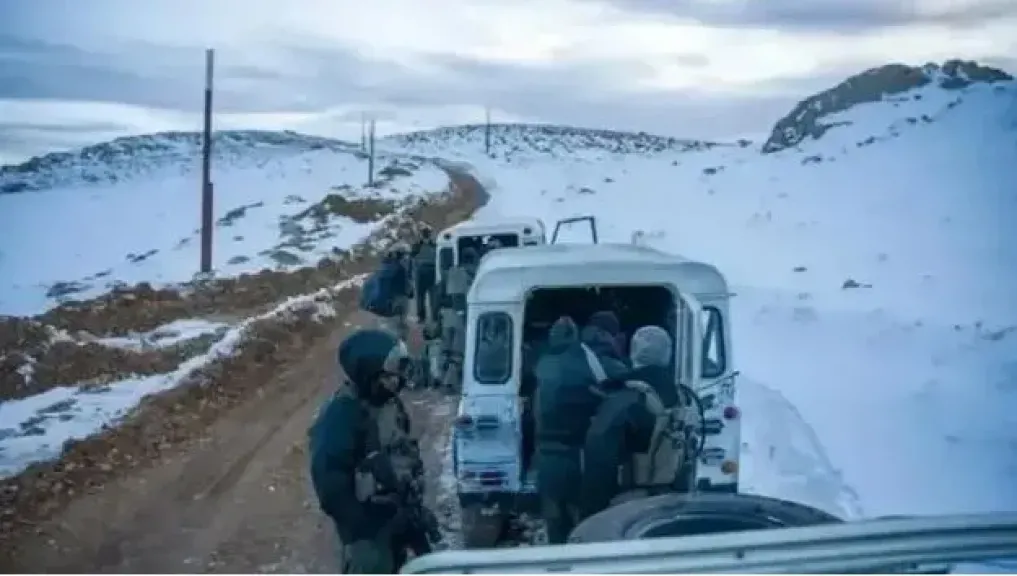 يديعوت أحرونوت: إسرائيل تخشى ضغوطا أمريكية للانسحاب من جبل الشيخ بسوريا