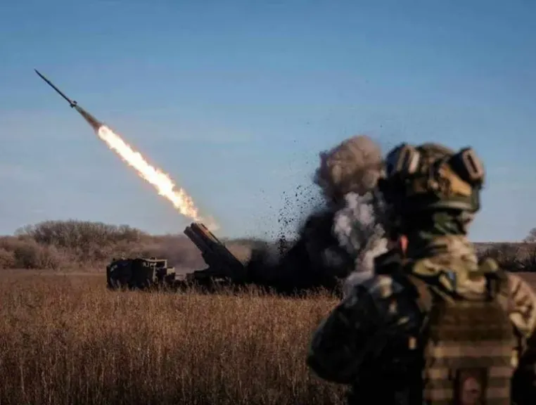 الجيش الأوكراني يقصف مصفاة ريازان النفطية الروسية