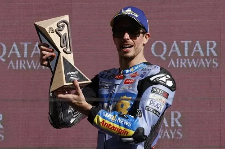 أليكس ماركيز يفوز بسباق السرعة لجائزة فالنسيا ببطولة العالم للدراجات النارية