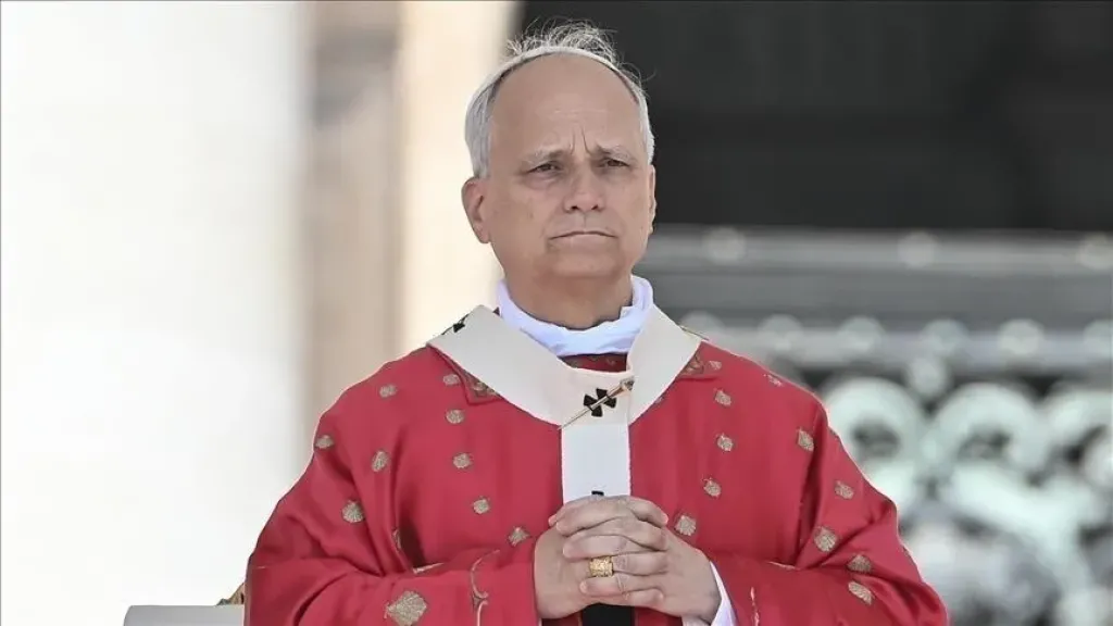 بابا الفاتيكان يدعو نجوم السينما لعدم الخوف من مواجهة جراح العالم