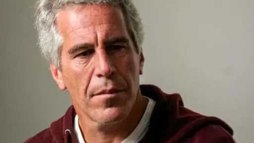 كان قارئا نهما.. القائمة الكاملة لمشتريات إبستن من الكتب تكشف جانبا من عالمه الخفي