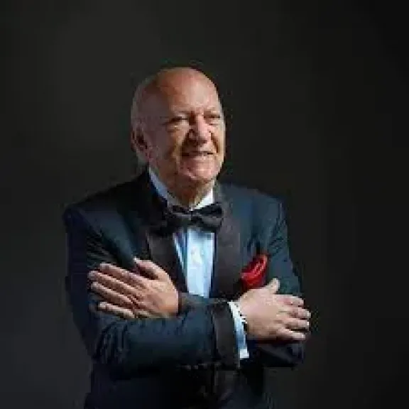 عمر خيرت يعتذر عن حفلاته القادمة بسبب ظروف صحية ويطمئن جمهوره على حالته