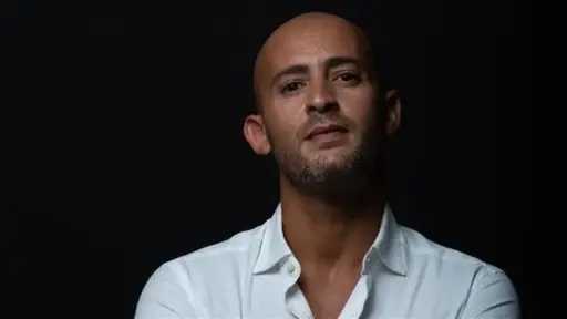 إخلاء سبيل شادي ألفونس بعد القبض عليه بتهمة حيازة 5 جرامات ماريجوانا