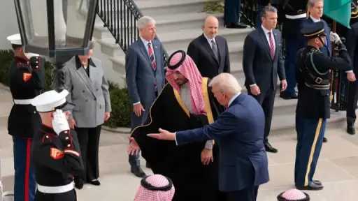 ترامب للأمير محمد بن سلمان: أرى إمكانية إبرام صفقة نووية مدنية مع السعودية