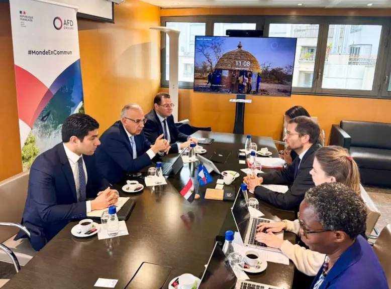 سويلم يلتقى نائب مدير الوكالة الفرنسية للتنمية، على بمؤتمر طموح أفريقيا