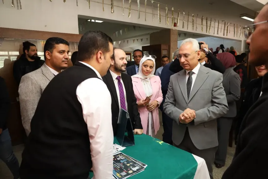 رئيس جامعة المنيا يفتتح الملتقى التوظيفي الخامس لكلية السياحة والفنادق