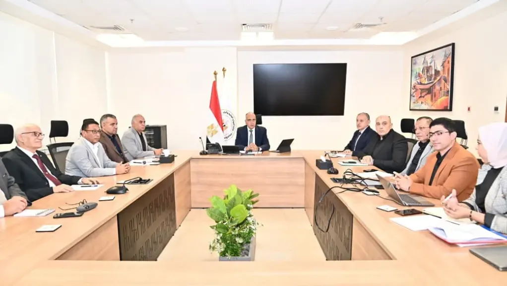 وزير الري: يتابع منظومة الصرف الزراعي والتوسع فى معالجة وإعادة استخدام المياه