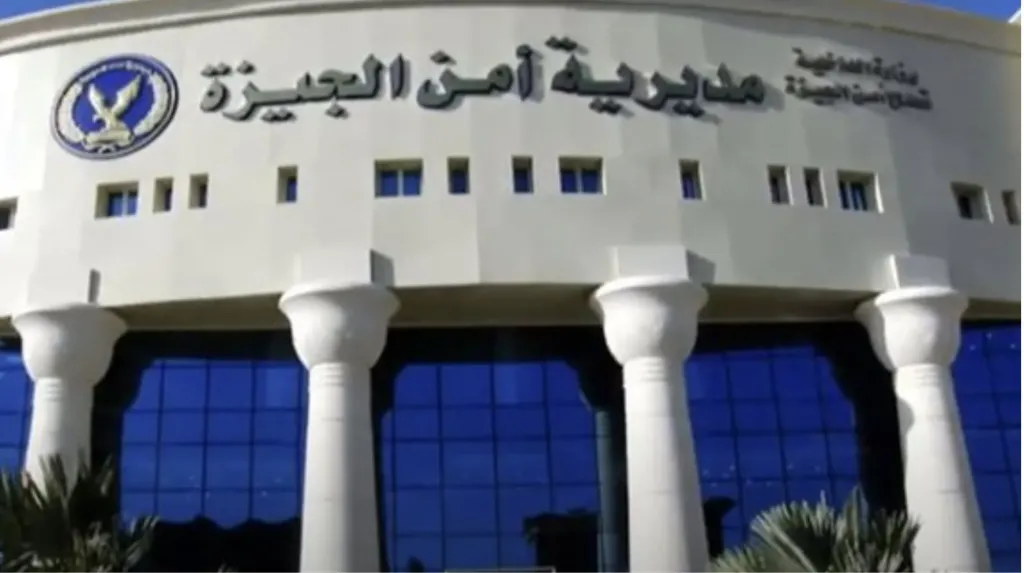 «زميلة لهما السبب».. القبض على طالبين تشاجرا داخل جامعة بمدينة 6 أكتوبر