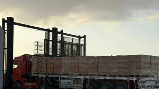 240 شاحنة مساعدات لإغاثة غزة تغادر معبر رفح البري