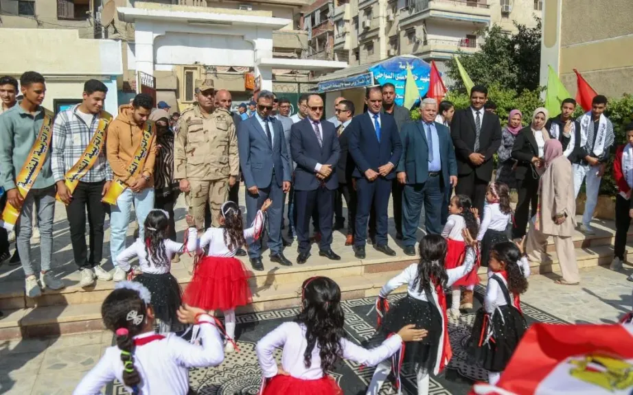 محافظ كفر الشيخ يتفقد معرض الأنشطة المدرسية في المدرسة الصناعية العسكرية