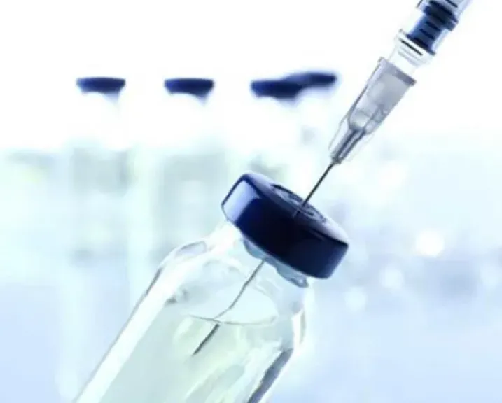 الصحة: حدوث حالات وفاة خلال الفترة الماضية مرتبطة بالحصول العشوائي على حقنة البرد