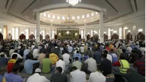 الأوقاف تحدد موضوع خطبة اليوم الجمعة.. الأولى عن احترام الآخر والثانية عن الجار