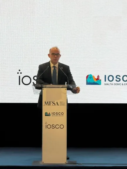 رئيس هيئة الرقابة المالية يشارك في ورش عمل تطوير الأسواق التابعة للجنة الأسواق النامية