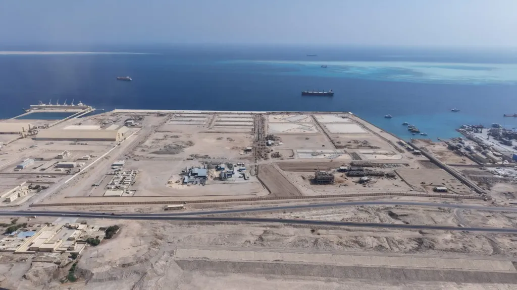 شاهد أحدث تصوير جوي للمحطة متعددة الأغراض( سفاجا 2 ) بميناء سفاجا البحري