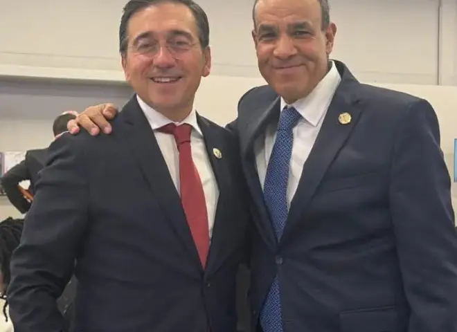 وزير الخارجية يلتقي مع نظيره الأسبانى على هامش أعمال قمة مجموعة العشرين