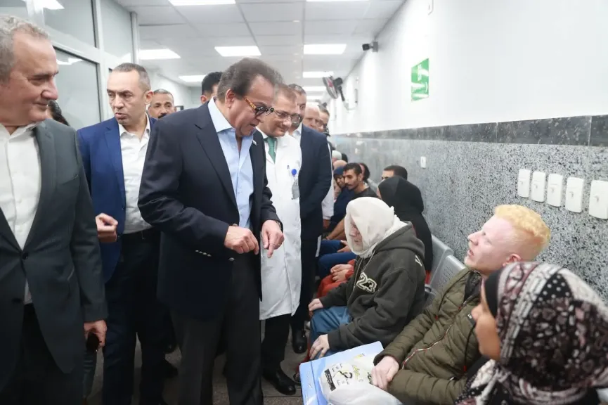 وزير الصحة يفتتح تطوير أقسام الطوارئ والعيادات الخارجية بمستشفى المطرية التعليمي