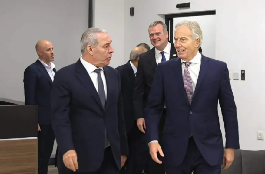 نائب الرئيس الفلسطيني يبحث مع توني بلير مستجدات الأوضاع في غزة والضفة