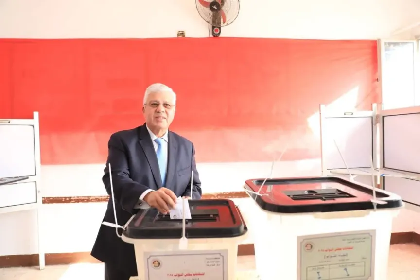 وزير التعليم العالي يُدلي بصوته في انتخابات مجلس النواب 2025 بمدرسة سيزا نبراوي