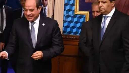 الرئيس عبدالفتاح السيسي يدلي بصوتة في انتخابات مجلس النواب بالمرحلة الثانية بمدرسة الشهيد مصطفي يسري بمصر الجديدة