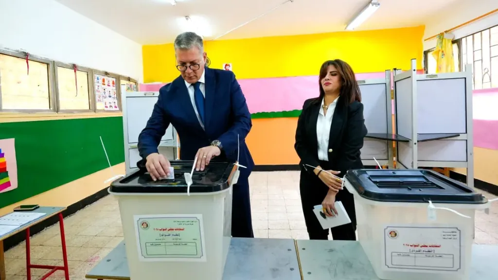 وزير البترول والثروة المعدنية يدلي بصوته  في انتخابات مجلس النواب