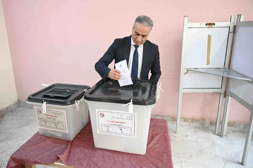 رئيس جهاز حماية المستهلك يُدلي بصوته في انتخابات مجلس النواب 2025
