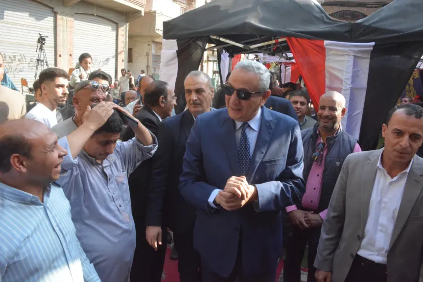 محافظ الغربية يتفقد الجان بقرى مركز طنطا في اليوم الأول لانتخابات مجلس النواب