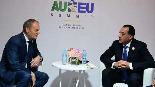 رئيس الوزراء يلتقي نظيره البولندي لبحث تطور العلاقات الثنائية