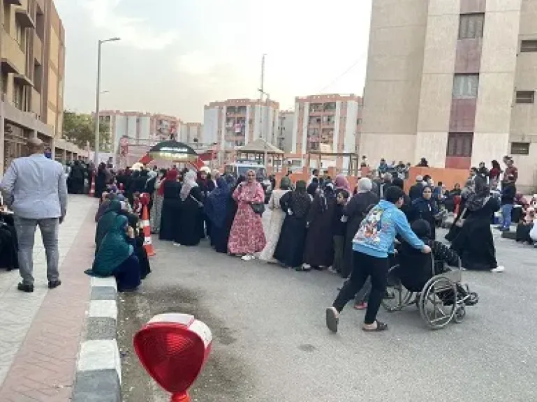 انتخابات النواب 2025.. تزايد الإقبال على التصويت في لجان حي الأسمرات بعد فترة الظهيرة